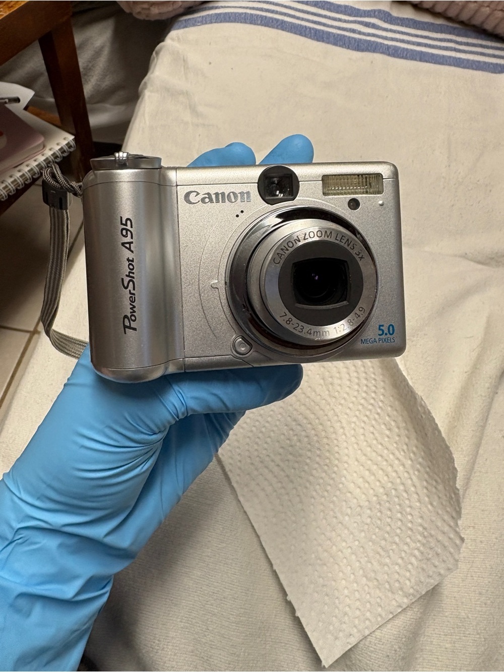 Canon PowerShot A95 Digital Camera - Picture 3 of 9